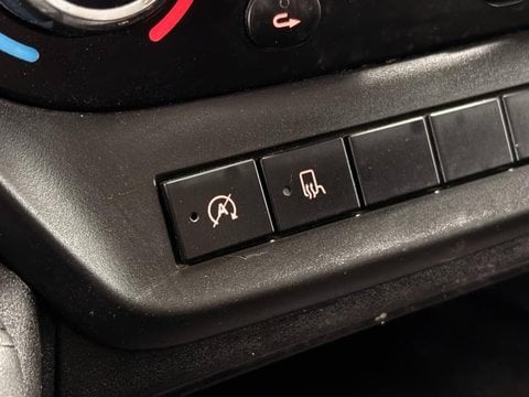 Voitures D'occasion À Seclin | Iveco Daily Ccb Iveco Benne 6 Places Coffre 35C14 (22415€Ht)