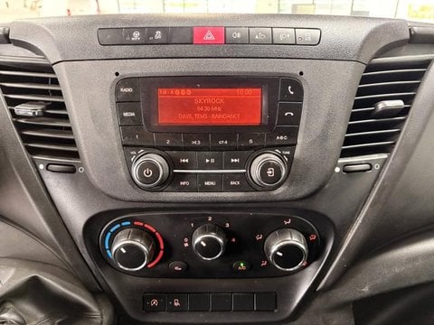 Voitures D'occasion À Seclin | Iveco Daily Ccb Iveco Benne 6 Places Coffre 35C14 (22415€Ht)