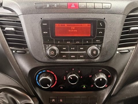 Voitures D'occasion À Seclin | Iveco Daily Ccb Iveco Benne 6 Places Coffre 35C14 (24915€Ht)