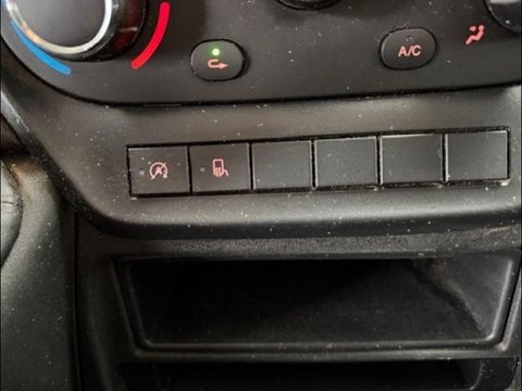 Voitures D'occasion À Seclin | Iveco Daily Ccb 35C14 2.3 Hpi 136 Benne Simple Cabine Sans Coffre...