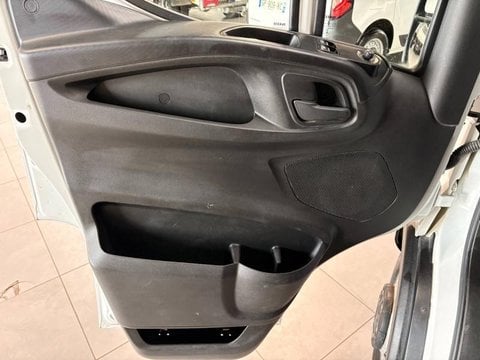 Voitures D'occasion À Seclin | Iveco Daily Ccb Iveco Benne 6 Places Coffre 35C14