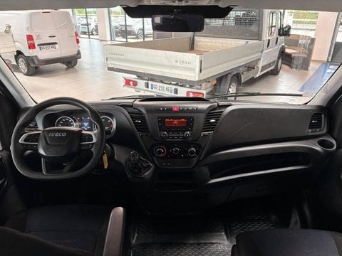Voitures D'occasion À Seclin | Iveco Daily Ccb Iveco Benne 6 Places Coffre 35C14 (24915€Ht)
