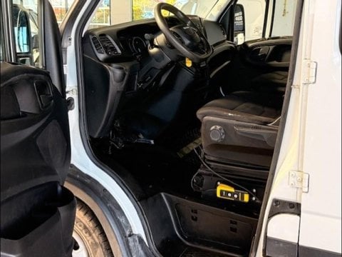 Voitures D'occasion À Seclin | Iveco Daily Ccb 35C14 2.3 Hpi 136 Double Cabine Coffre (22832€Ht)
