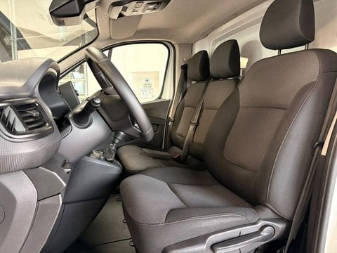 Voitures D'occasion À Seclin | Renault Trafic Fg L1H1 2T8 2.0 Blue Dci 110Ch Confort (14600€Ht)