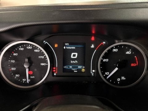 Voitures D'occasion À Seclin | Iveco Daily Ccb Iveco Benne 6 Places Coffre 35C14 (22415€Ht)