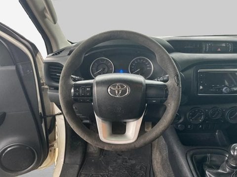 Voitures D'occasion À Matoury | Toyota Hilux 2.4 D-4D 150Ch X-Tra Cabine Lecap 4Wd