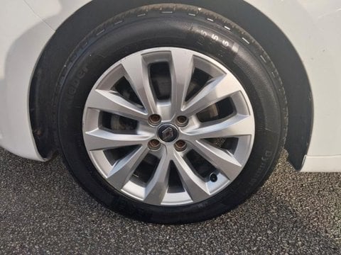 Voitures D'occasion À Matoury | Renault Clio 1.6 E-Tech 140Ch Intens
