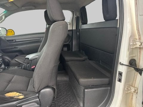 Voitures D'occasion À Matoury | Toyota Hilux 2.4 D-4D 150Ch X-Tra Cabine Lecap 4Wd