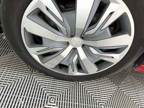 Voitures D'occasion À Saintes | Peugeot 208 Puretech 100 S&S Bvm6 Active