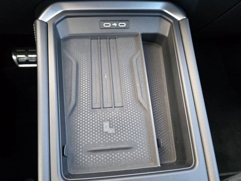 Voitures D'occasion À Saint-Pierre-Du-Mont | Volkswagen T-Roc 1.5 Etsi Hybrid 150 Ch Dsg7 R-Line