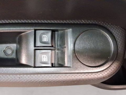 Voitures D'occasion À Naves | Renault Twingo Iii E-Tech Authentic