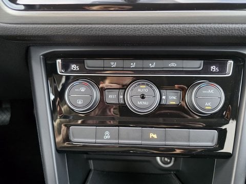 Voitures D'occasion À Saint-Pierre-Du-Mont | Volkswagen Touran 2.0 Tdi 122 7Pl Lounge
