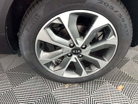 Voitures D'occasion À Saintes | Kia Stonic 1.6 Crdi 115 Ch Isg Bvm6 Design