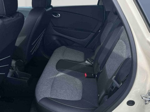 Voitures D'occasion À Bergerac | Renault Captur Dci 90 Intens