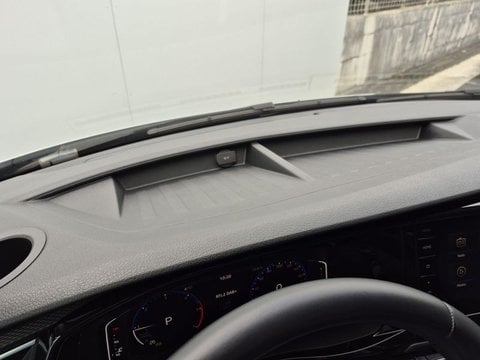 Voitures D'occasion À Saint-Avit | Volkswagen Transporter 6.1 Procab L1 2.0 Tdi 204 Dsg7 4Motion...