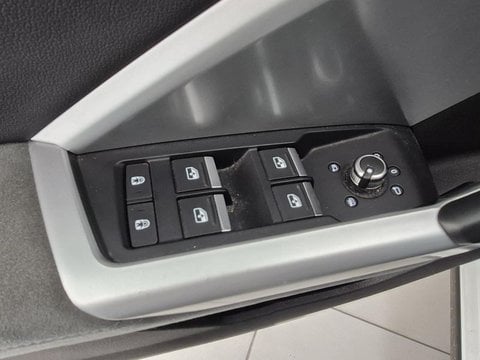 Voitures D'occasion À Brive La Gaillarde | Audi Q3 35 Tfsi 150 Ch Design Luxe