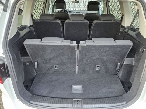 Voitures D'occasion À Saint-Pierre-Du-Mont | Volkswagen Touran 2.0 Tdi 122 7Pl Lounge