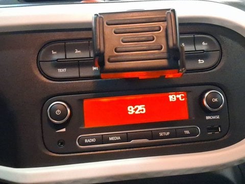 Voitures D'occasion À Naves | Renault Twingo Iii E-Tech Authentic