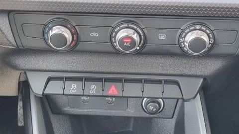 Voitures D'occasion À Dax | Audi A1 Allstreet 25 Tfsi 95 Ch Bvm5 Design