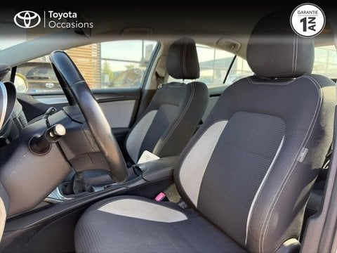 Voitures D'occasion À Noyal-Pontivy | Toyota Avensis 112 D-4D Dynamic Business