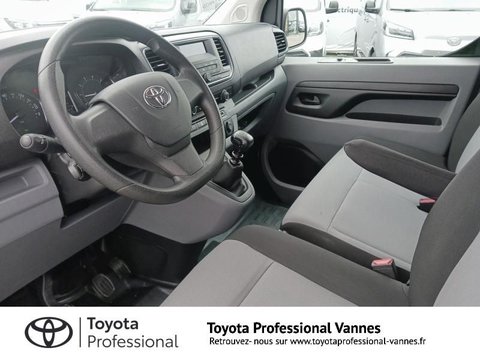 Voitures D'occasion À Vannes | Toyota Proace Combi Long 1.5 120 D-4D Dynamic Rc18
