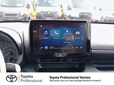 Voitures D'occasion À Vannes | Toyota Yaris 116H Dynamic Business + Programme Toyota Experience ...