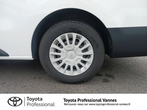 Voitures D'occasion À Vannes | Toyota Proace Combi Long 1.5 120 D-4D Dynamic Rc18