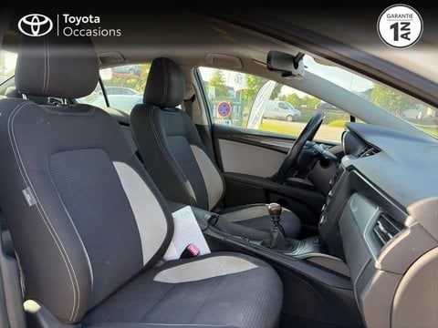 Voitures D'occasion À Noyal-Pontivy | Toyota Avensis 112 D-4D Dynamic Business