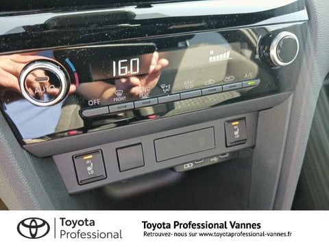 Voitures D'occasion À Vannes | Toyota Yaris Cross 116H Design Business My26