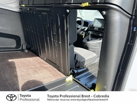 Voitures D'occasion À Brest | Toyota Proace City Medium 110 Vvt-I Dynamic Mc23