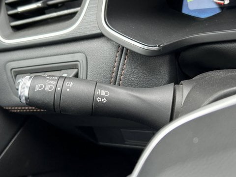 Voitures Occasion Renault Captur Ii E-Tech Plug-In 160 Initiale Paris À Chantilly