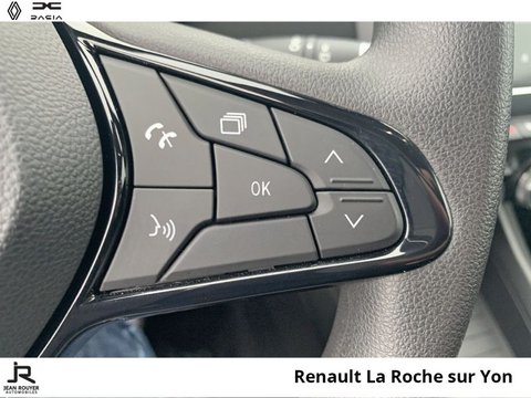 Voitures Occasion Renault Zoe Life Charge Normale R110 Achat Intégral - 20 À La Roche Sur Yon
