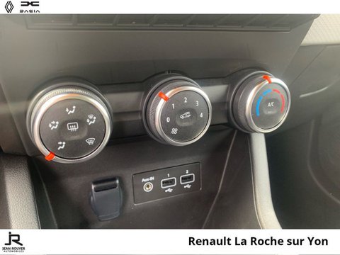Voitures Occasion Renault Clio 1.5 Blue Dci 100Ch Evolution À La Roche Sur Yon