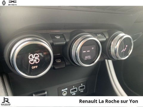 Voitures Occasion Renault Captur 1.3 Tce Mild Hybrid 140Ch Techno Edc À La Roche Sur Yon