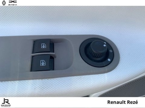 Voitures Occasion Renault Zoe Life Charge Normale R75 Location De Batterie À Rezé