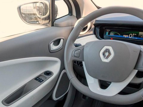 Voitures Occasion Renault Zoe Life Charge Normale Type 2 À Saint-Herblain