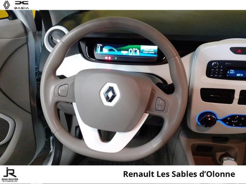 Voitures Occasion Renault Zoe Life Charge Normale R75 À Château D'olonne