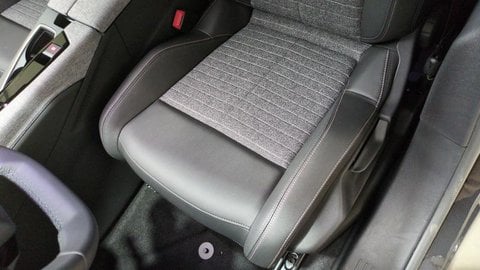 Voitures D'0Km À Ganges | Peugeot 5008 Hybrid 145 Ch Bva 7Pl E-Dcs6 Allure Surequipe