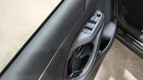 Voitures D'0Km À Ganges | Toyota Yaris Cross Hybride 130H 2Wd Bva Design Surequipe (Radars Av-Ar...