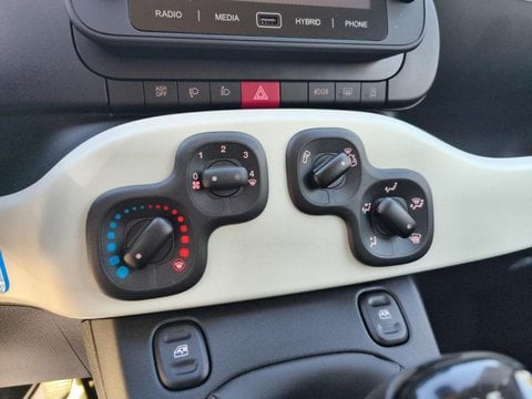Voitures D'occasion À Longuenesse | Fiat Panda Classic 1.0 70Ch Bsg S&S Pandina Step 2