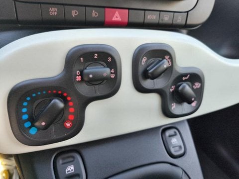 Voitures D'occasion À Longuenesse | Fiat Panda Classic 1.0 70Ch Bsg S&S Pandina Step 2