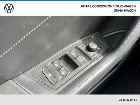 Voitures Occasion Volkswagen T-Roc 1.5 Tsi Evo2 150 Start/Stop Bvm6 Style À Mâcon