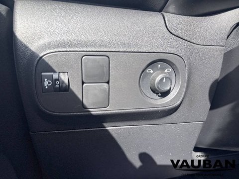 Voitures D'occasion À Sarcelles | Citroën C3 Iii Puretech 83 S&S Bvm5 Feel Pack