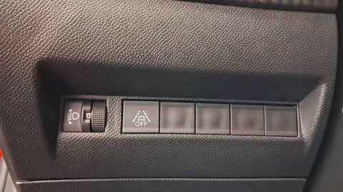 Voitures D'occasion À Chambourcy | Peugeot 2008 Ii Puretech 130 S&S Bvm6 Allure