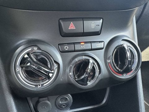 Voitures D'occasion À Chambourcy | Peugeot 208 1.2 Puretech 82Ch Bvm5 Style