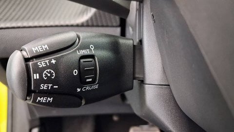 Voitures D'occasion À Les Mureaux | Peugeot 208 Ii Hybrid 136 E-Dcs6 Gt