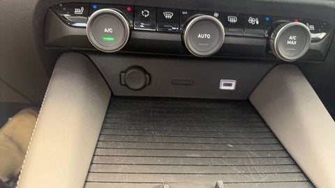 Voitures D'occasion À Buchelay | Citroën C5 X Hybride Rechargeable 225 S&S E-Eat8 Shine Pack