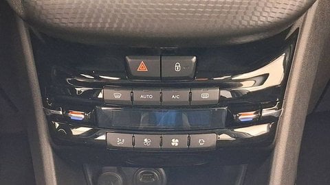 Voitures D'occasion À Chambourcy | Peugeot 2008 Puretech 130Ch S&S Bvm6 Signature