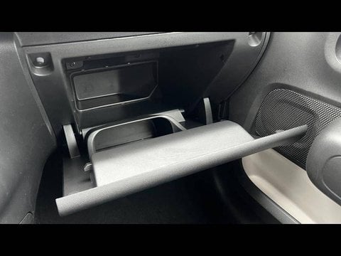 Voitures D'occasion À Saint-Germain-En-Laye | Citroën C3 Iii Puretech 83 S&S Bvm5 Feel Pack