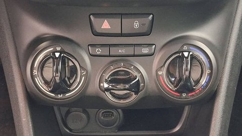 Voitures D'occasion À Chambourcy | Peugeot 208 Puretech 82Ch S&S Bvm5 Signature